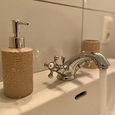 Bed & Breakfast Louise 3*