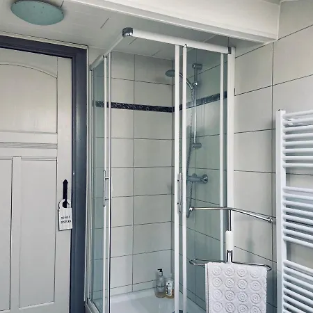 Louise Bed & Breakfast 3*