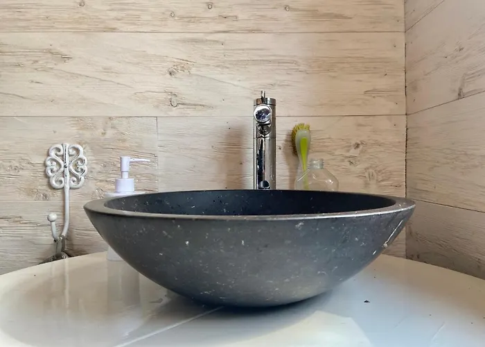 Louise Bed & Breakfast 3*